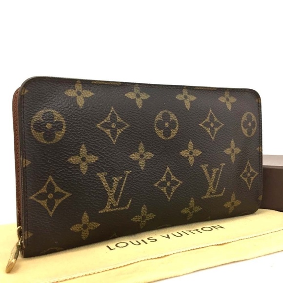 Louis Vuitton Accessories - Authentic Louis Vuitton Monogram Zippy Wallet